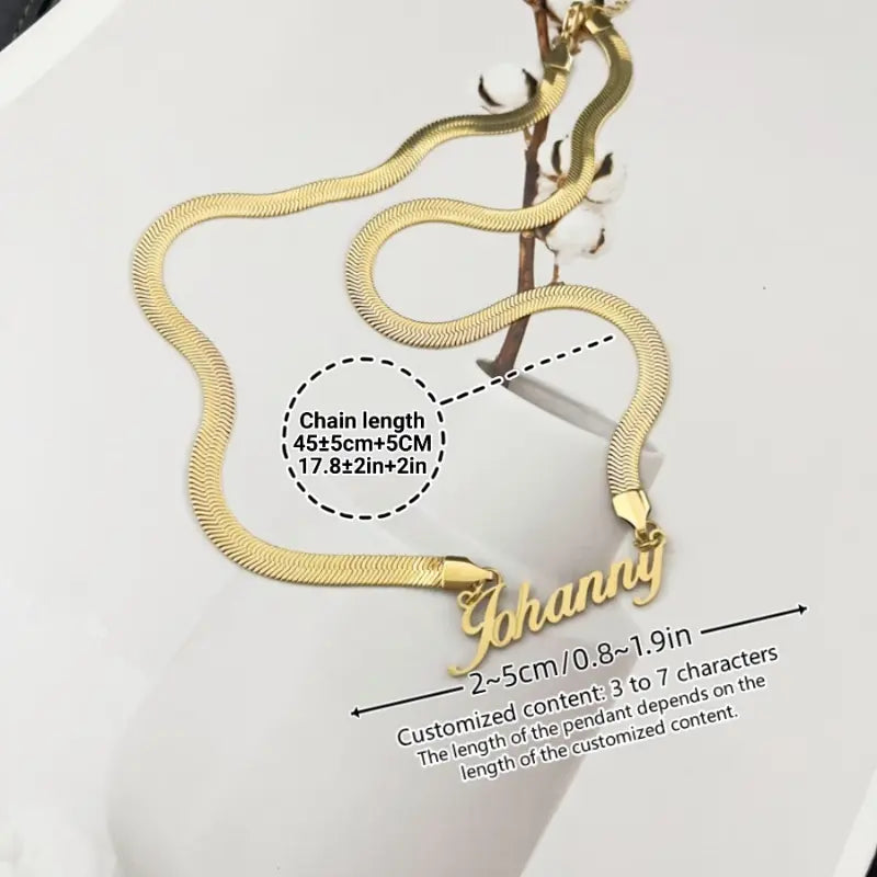 COLLAR CON NOMBRE CON CADENA TIPO SERPIENTE