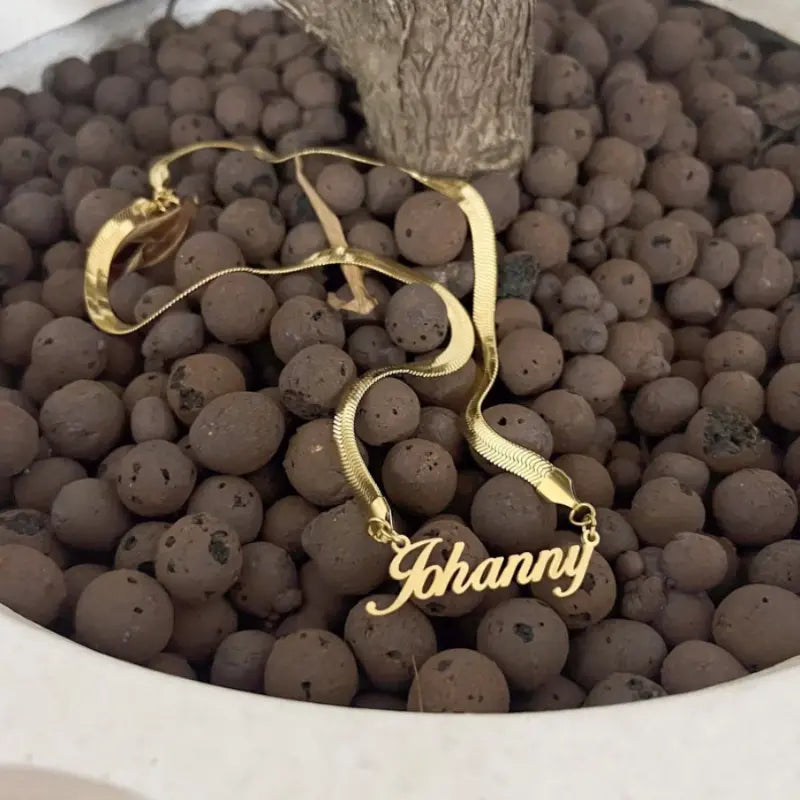 COLLAR CON NOMBRE CON CADENA TIPO SERPIENTE