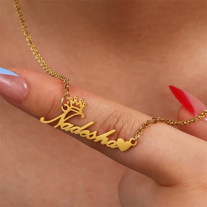 COLLAR NOMBRE CLÁSICO CORAZON Y CORONITA