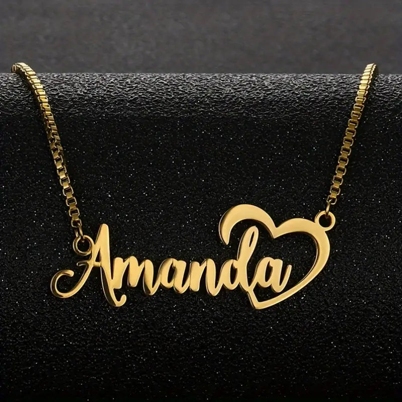 COLLAR CON NOMBRE CLÁSICO Y CORAZON