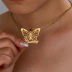 COLLAR NOMBRE MARIPOSA