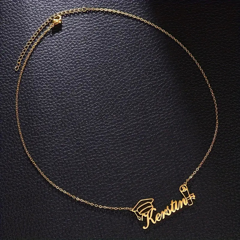 COLLAR CON NOMBRE BIRRETE Y PERGAMINO