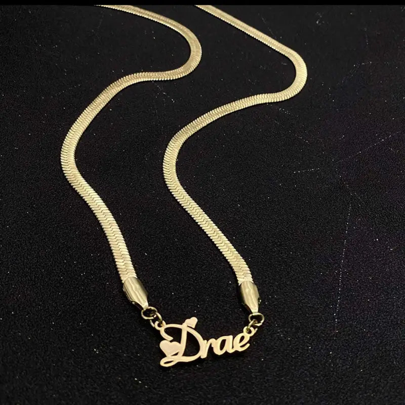 COLLAR CON NOMBRE CORAZONES CON CADENA TIPO SERPIENTE