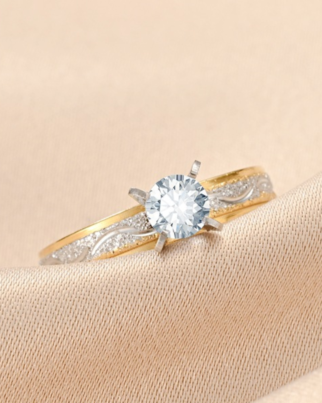 Crushed rings with gold bezel