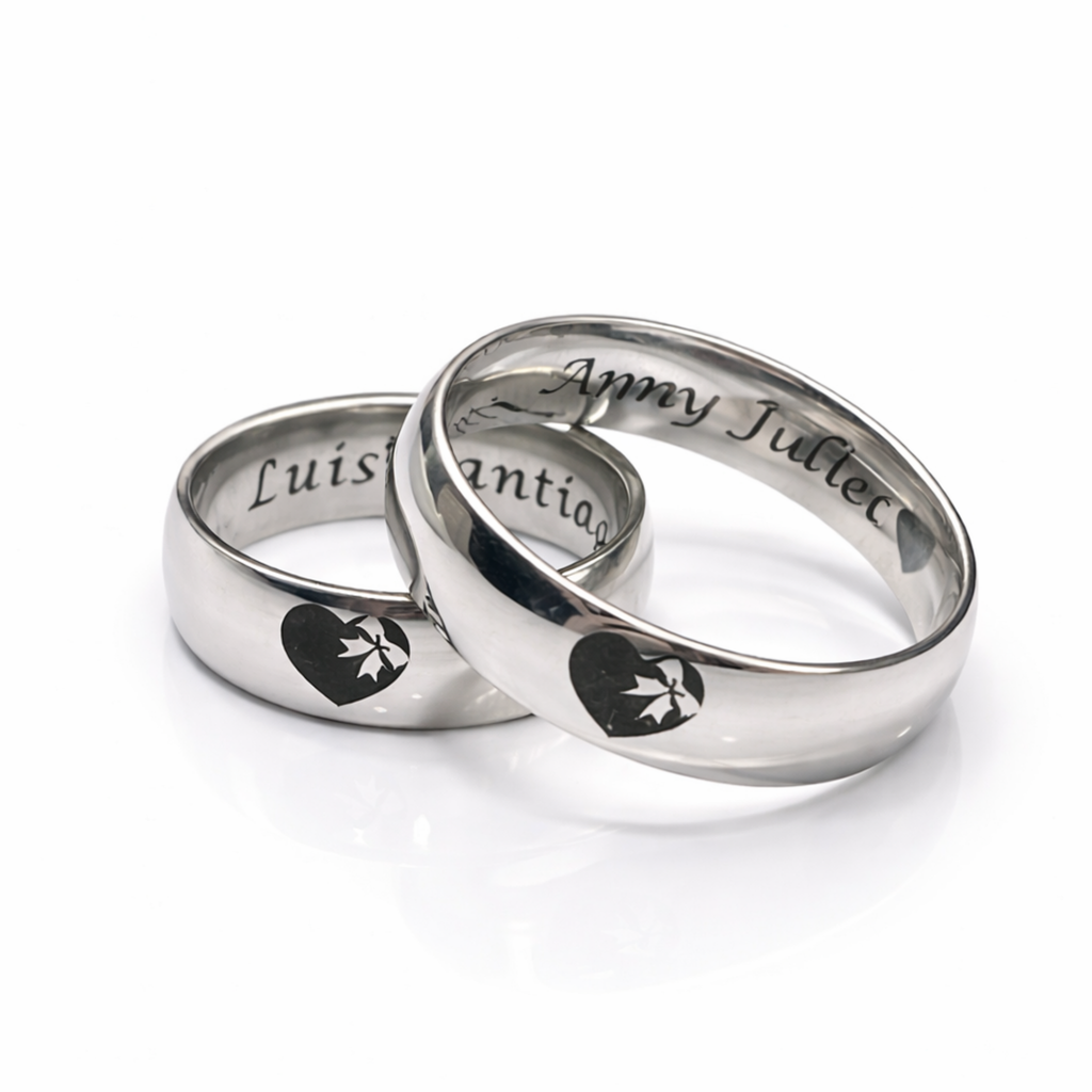 Smooth silver couple rings