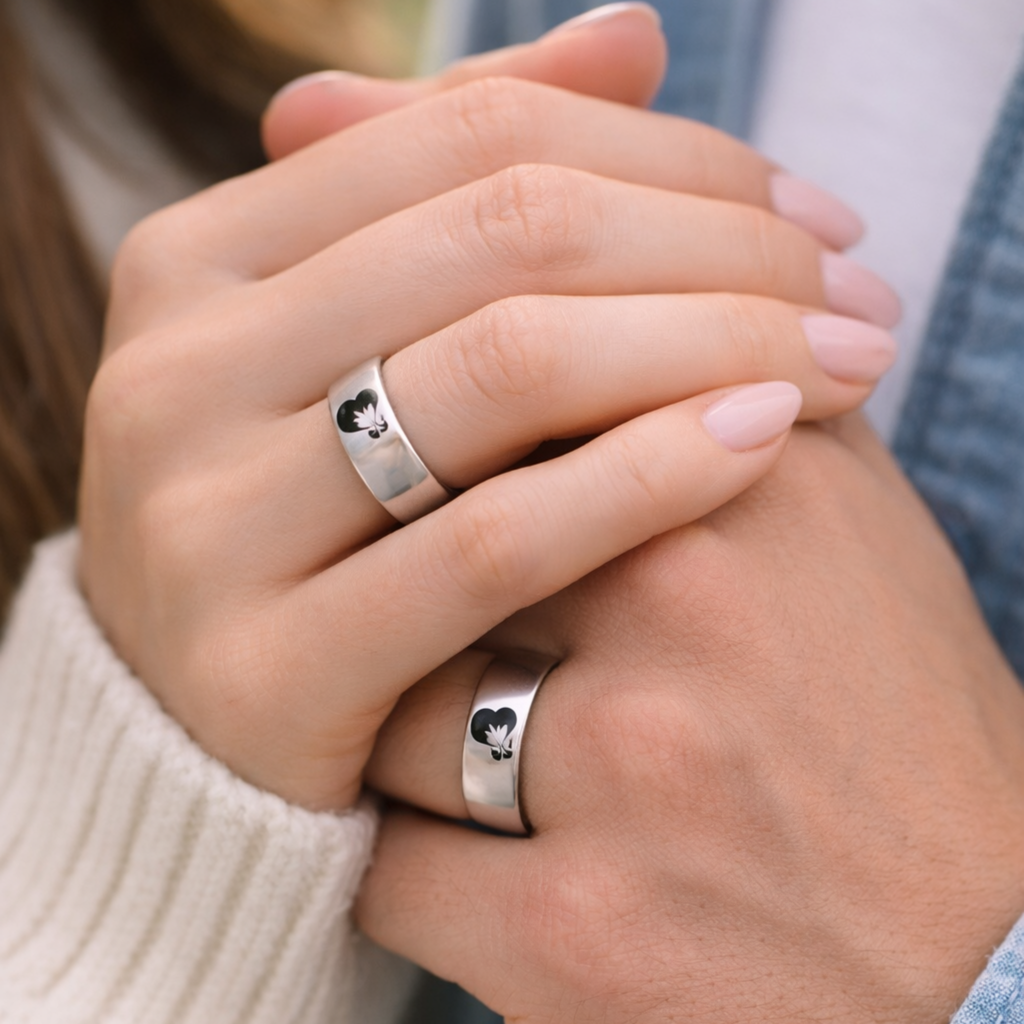 Smooth silver couple rings