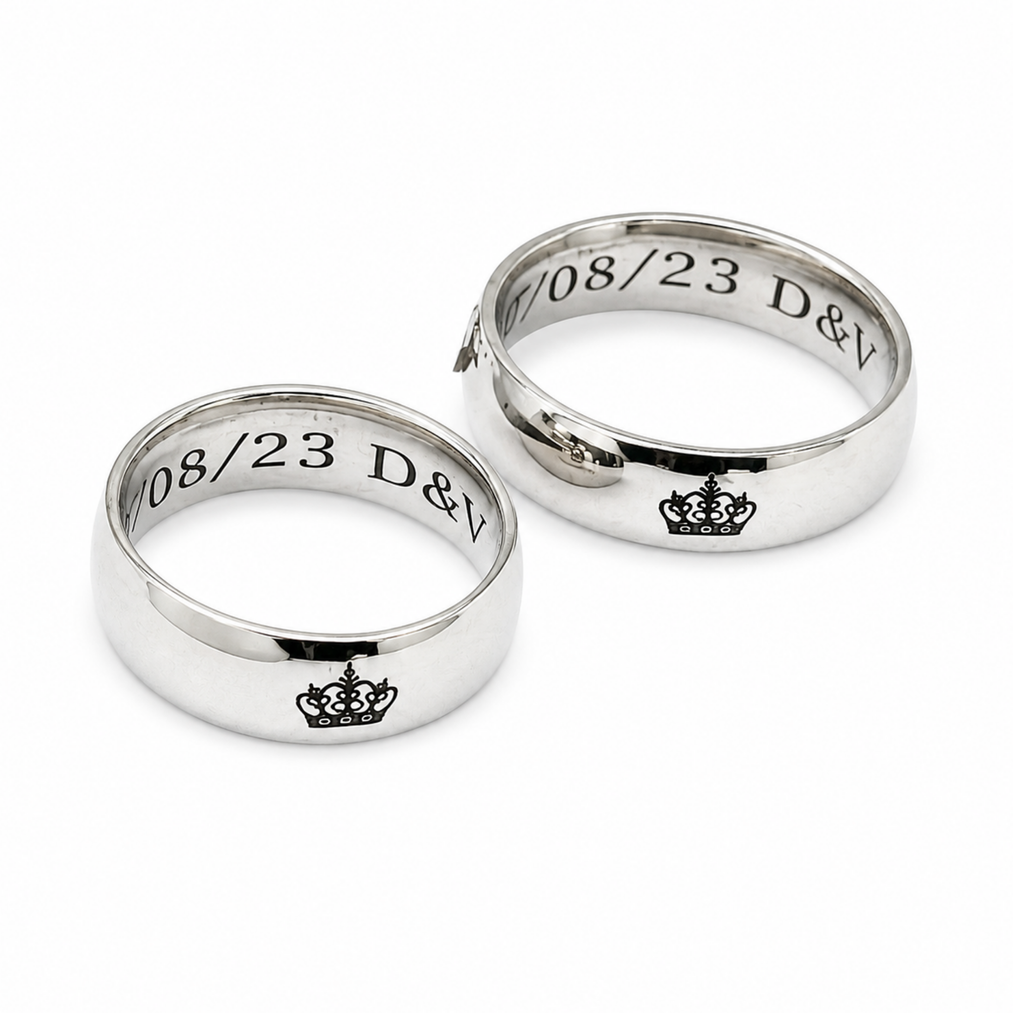 Smooth silver couple rings