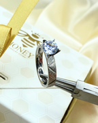 Verzilverde diamanten mat zirkoon ring (laatste maat 9)