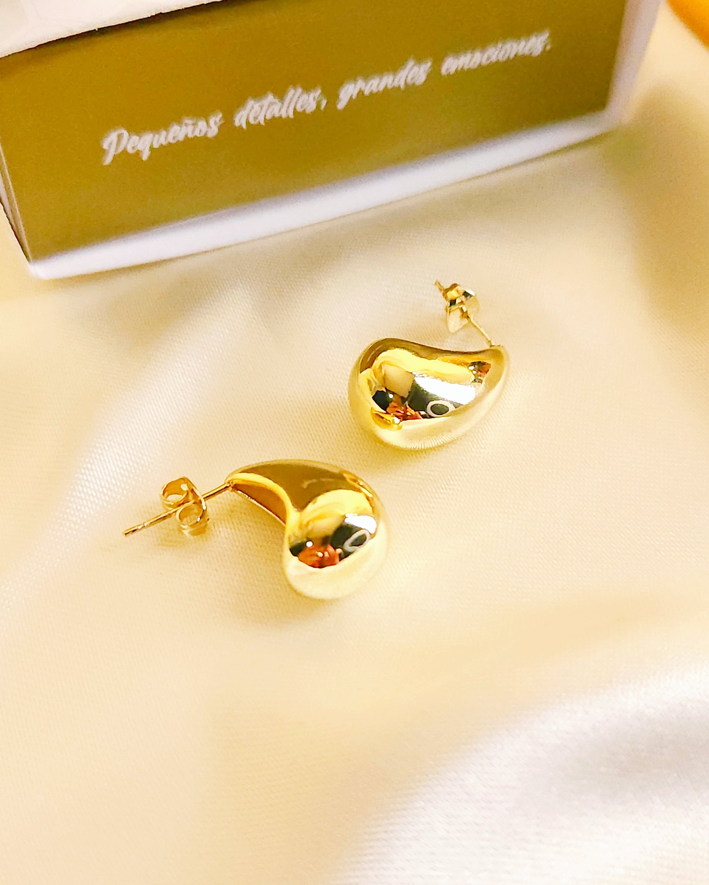 Aretes gota