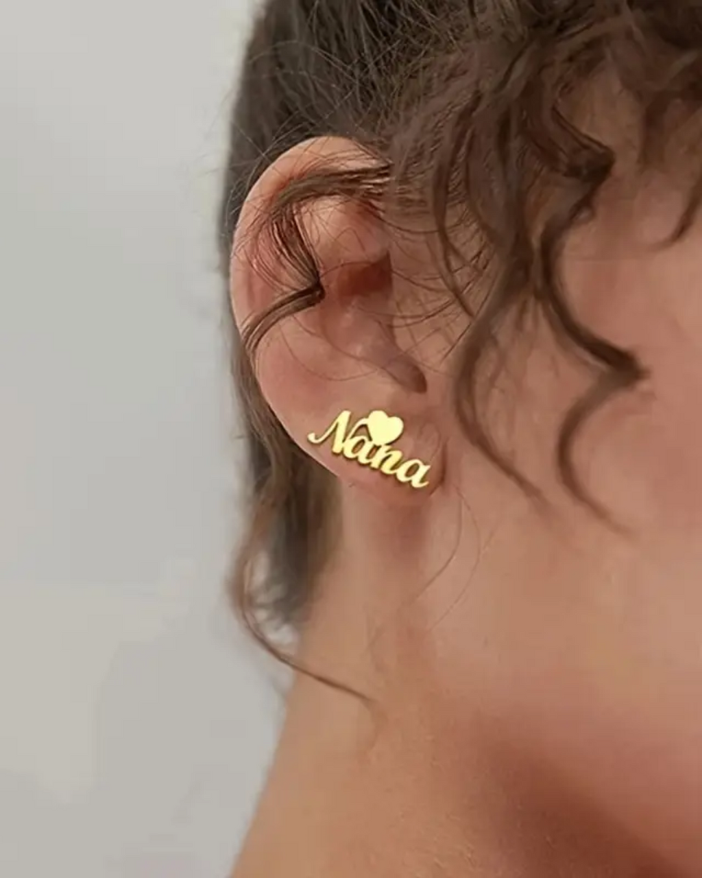 ARETES CON NOMBRE EN FORMA DE CORAZÓN