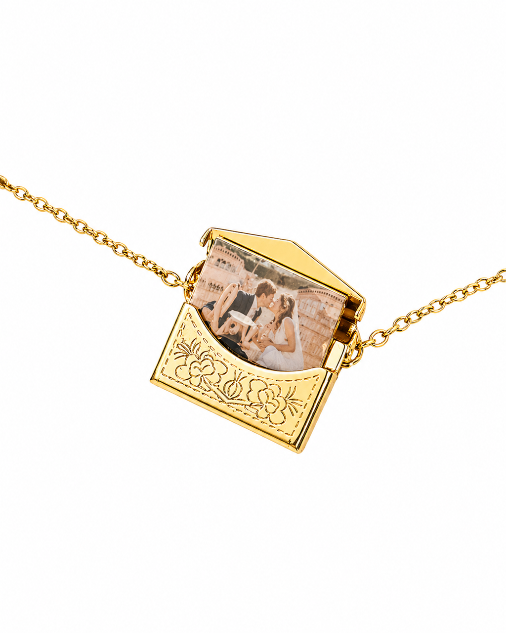 COLLAR CARTA DE AMOR CON RELIEVE
