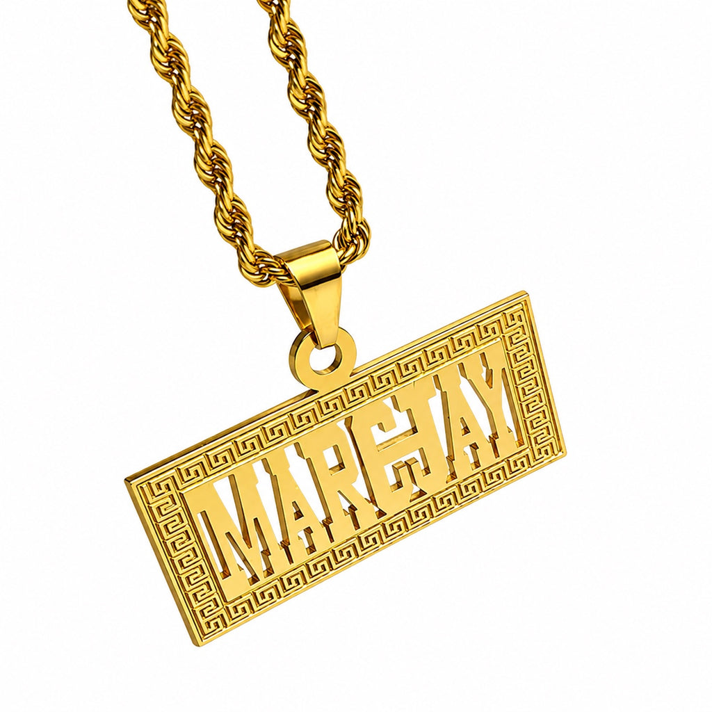 Collar placa calada con nombre personalizado