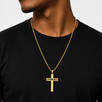 Collar con nombre en cruz vertical