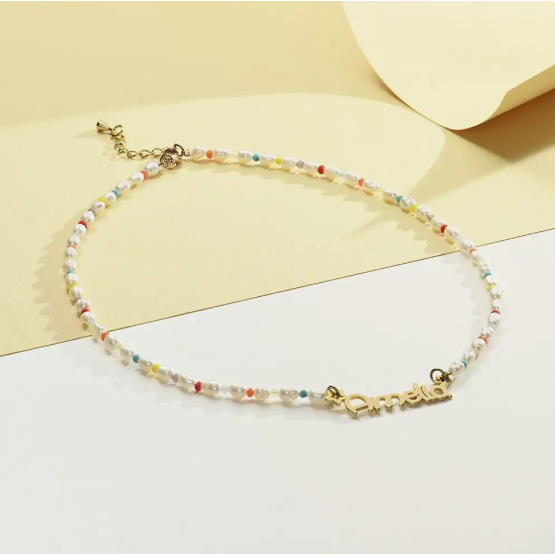 COLLAR CON NOMBRE + PERLAS NATURALES Y MOSTACILLAS