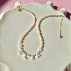 COLLAR INICIALES EN NACAR + CRISTALES BLANCOS