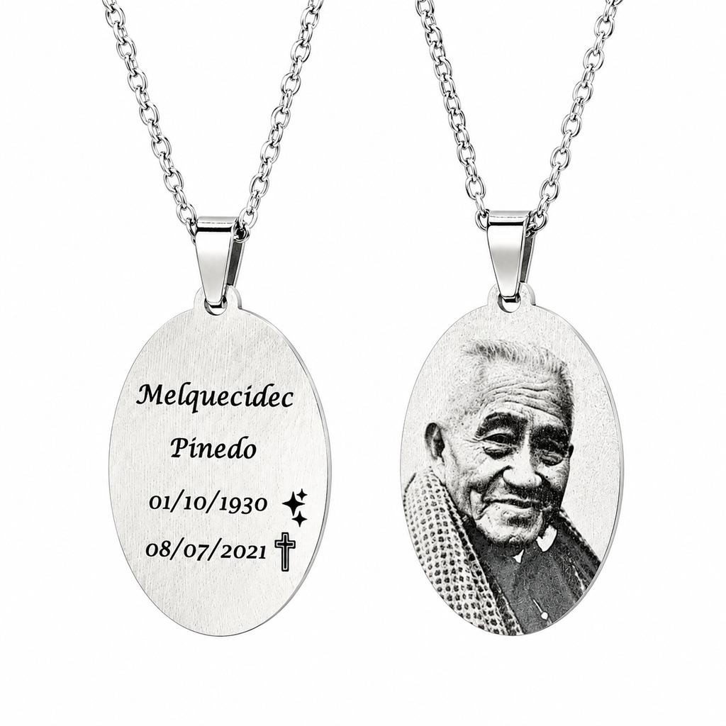 Collar placa oval personalizada con cadena delgada