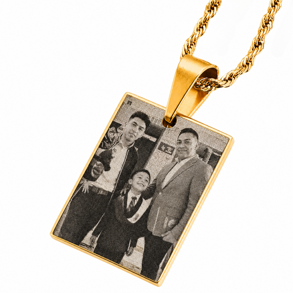 Rectangular plate necklace with hematite