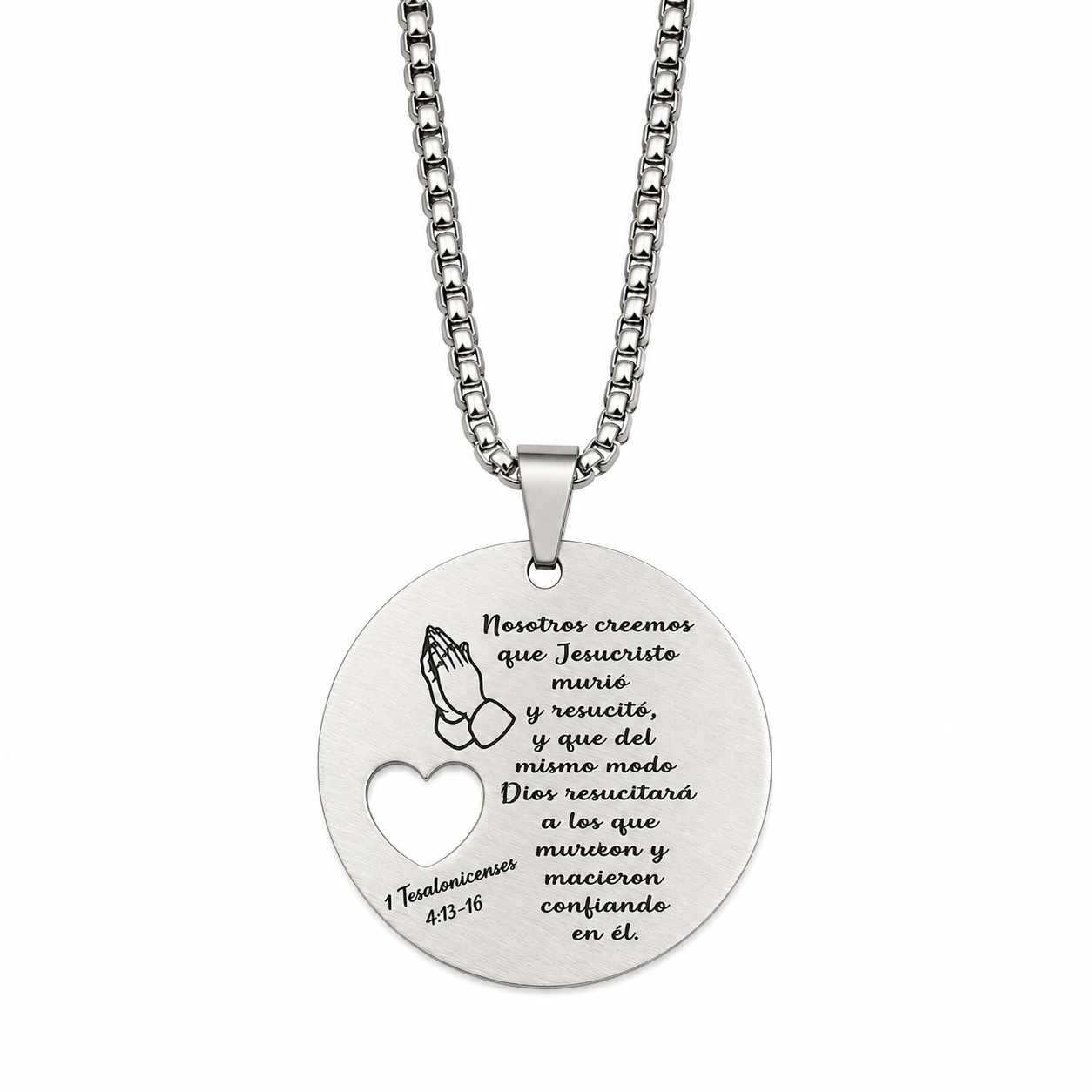 Collar placa redonda con corazon calado