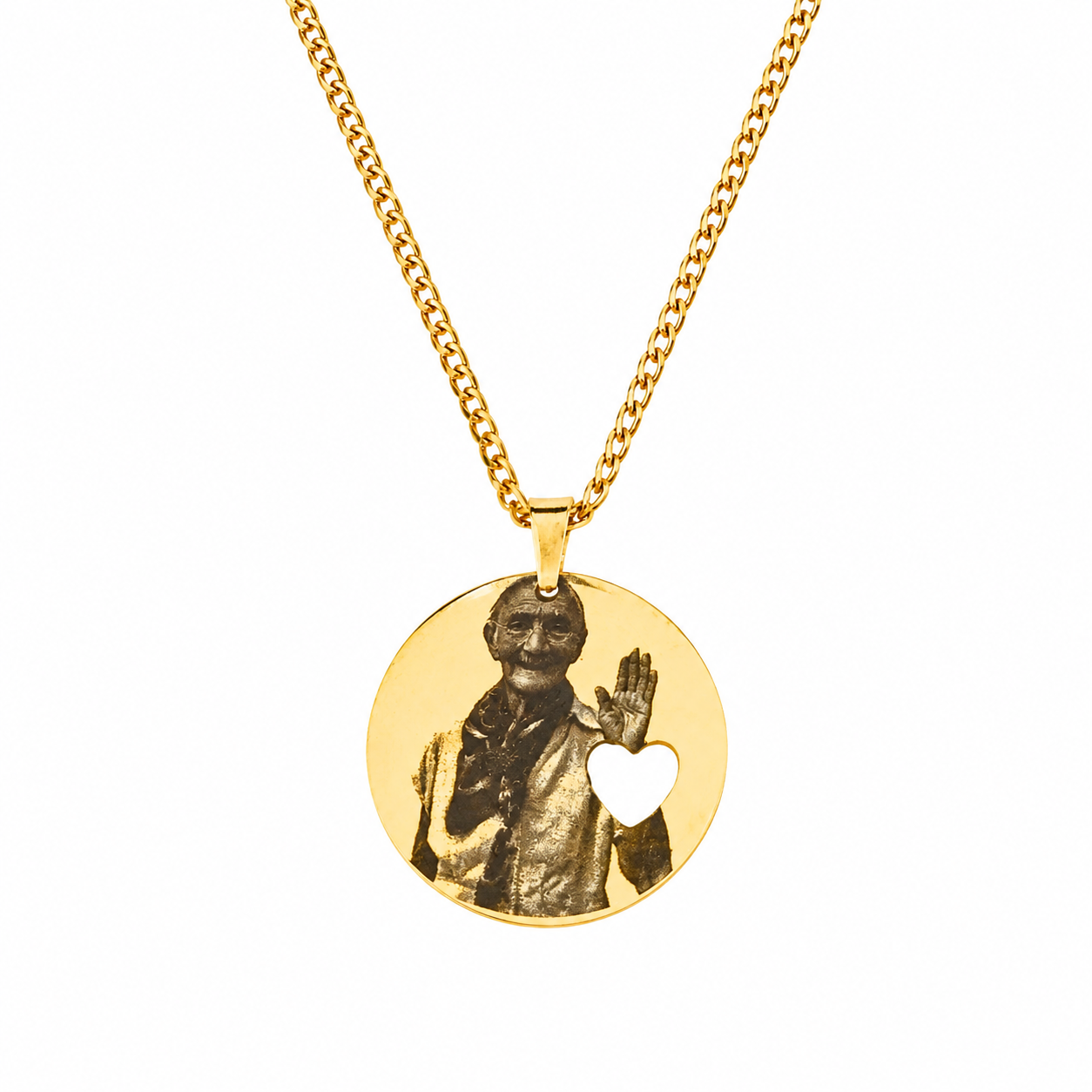 Collar placa redonda con corazon calado