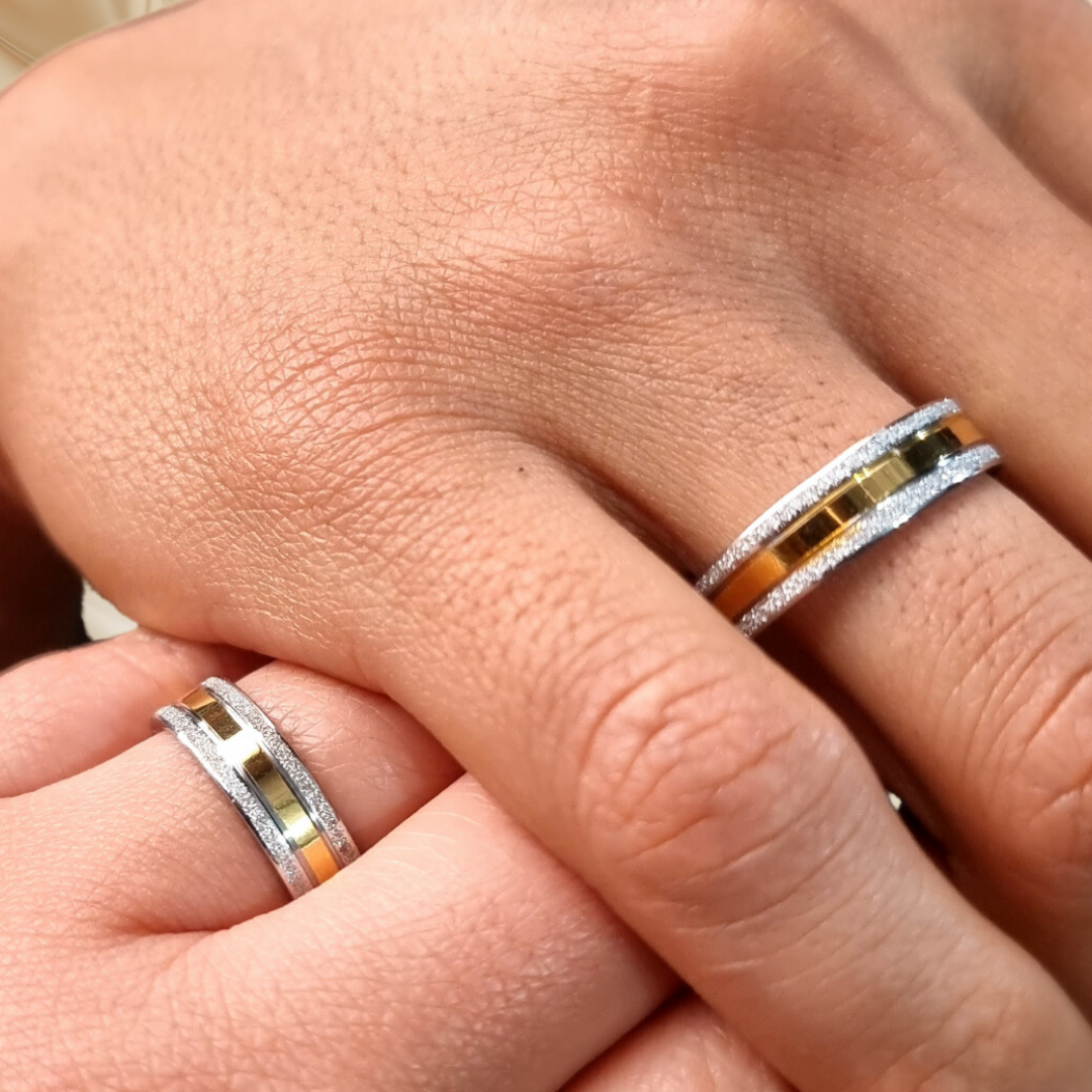 DUO DE ANILLOS DE PAREJA BICOLOR ESCARCHADO - ULTIMAS TALLAS