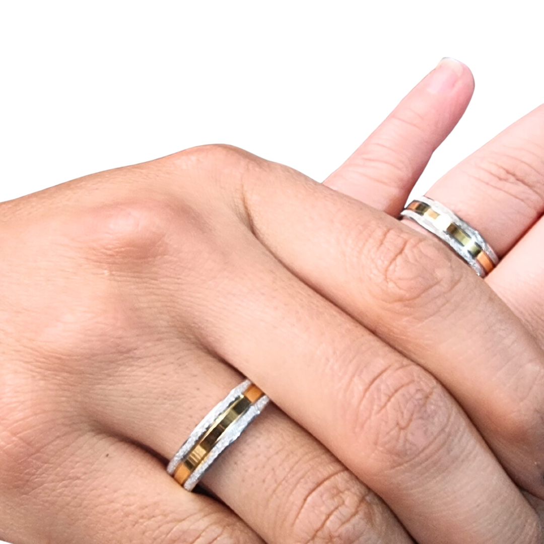 DUO DE ANILLOS DE PAREJA BICOLOR ESCARCHADO - ULTIMAS TALLAS