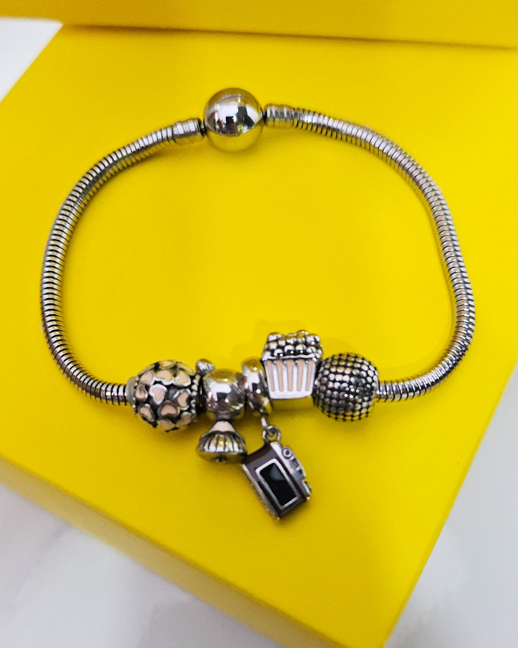 Beweegbare bedelarmband
