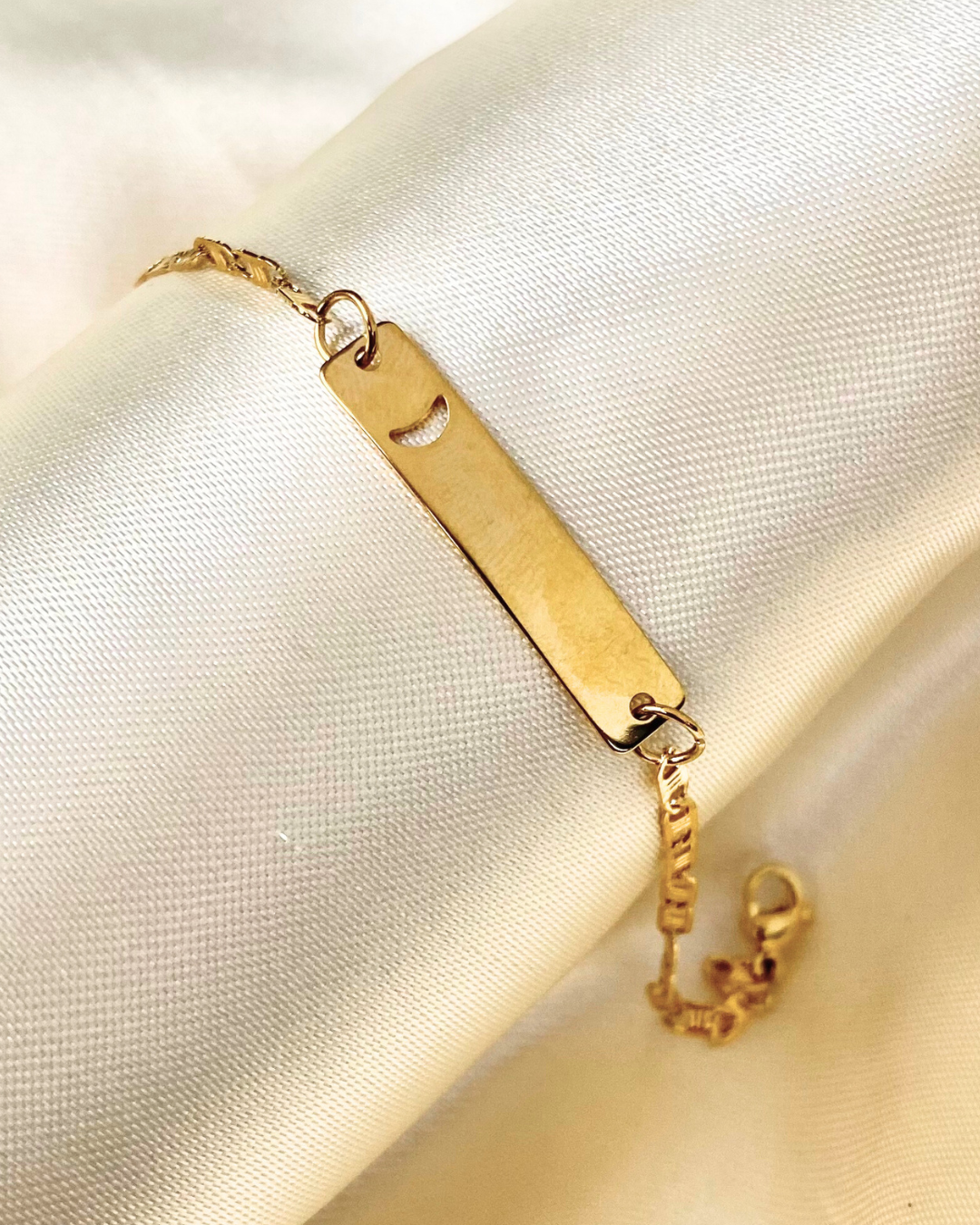 Halve maan meisjesarmband