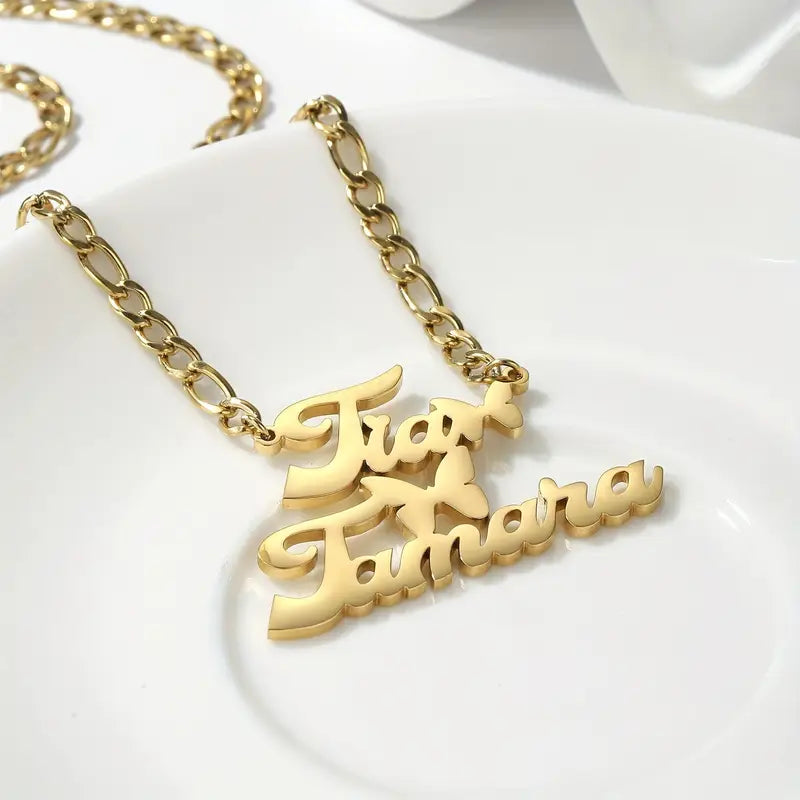 COLLAR CON NOMBRE TRIPLE LINEA Y MARIPOSA