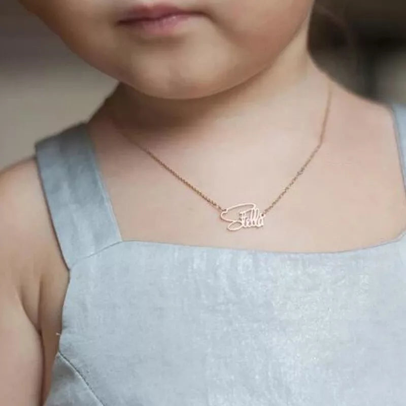 COLLAR CON NOMBRE PARA BEBÉ