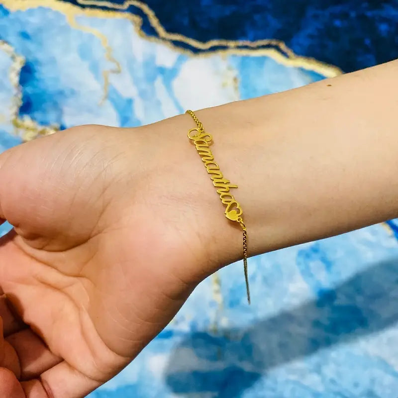 PULSERA CON NOMBRE Y CORAZON