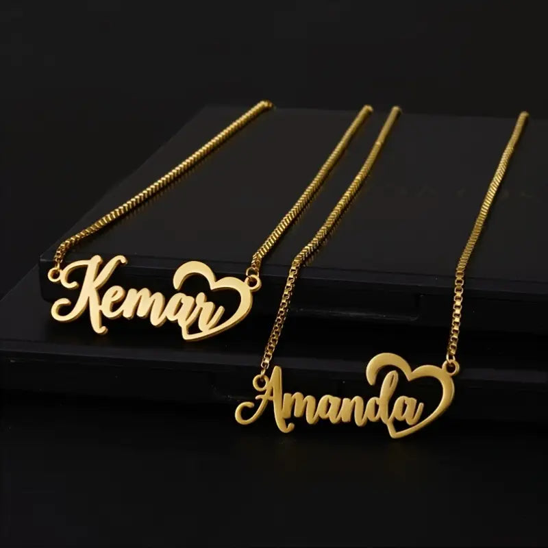COLLAR CON NOMBRE CLÁSICO Y CORAZON