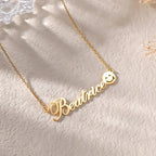 COLLAR CON NOMBRE CON CARITA FELIZ