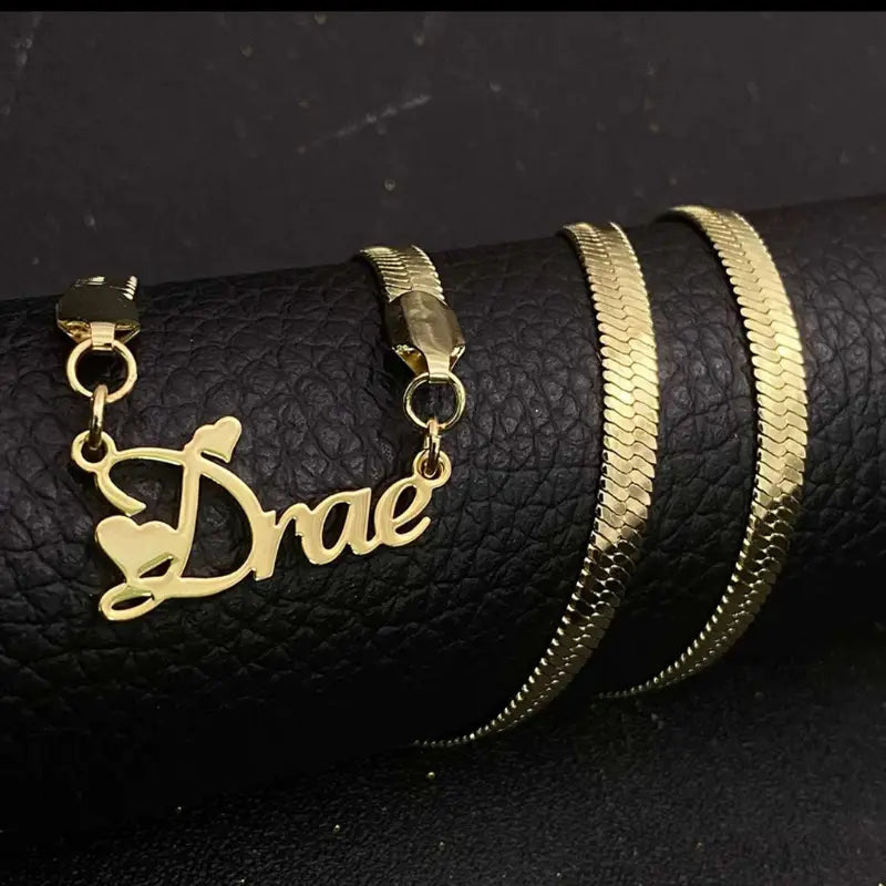 COLLAR CON NOMBRE CORAZONES CON CADENA TIPO SERPIENTE