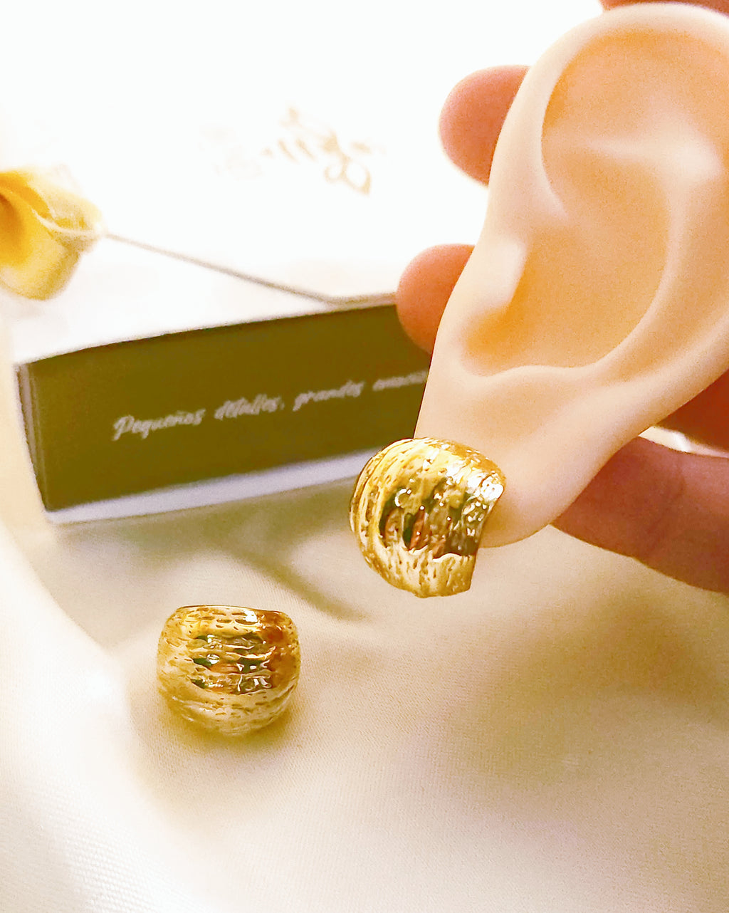 oval earrings